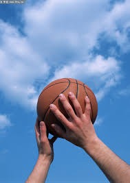 毕包后卫维维安：西班牙队竞争总非常激烈，现在不会去想这些