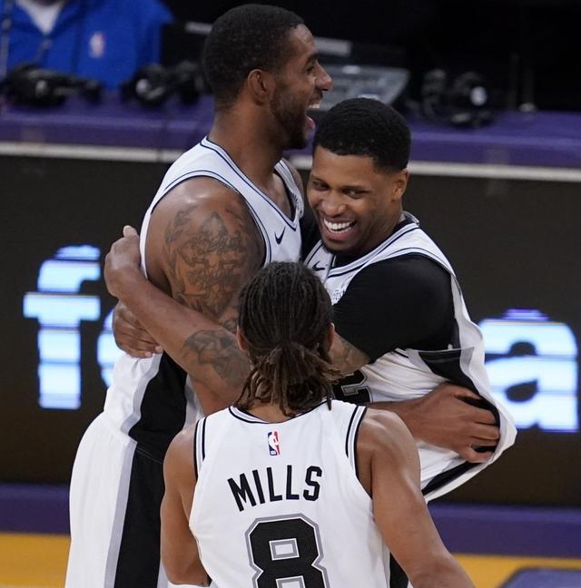 他在这次比 他在这次比