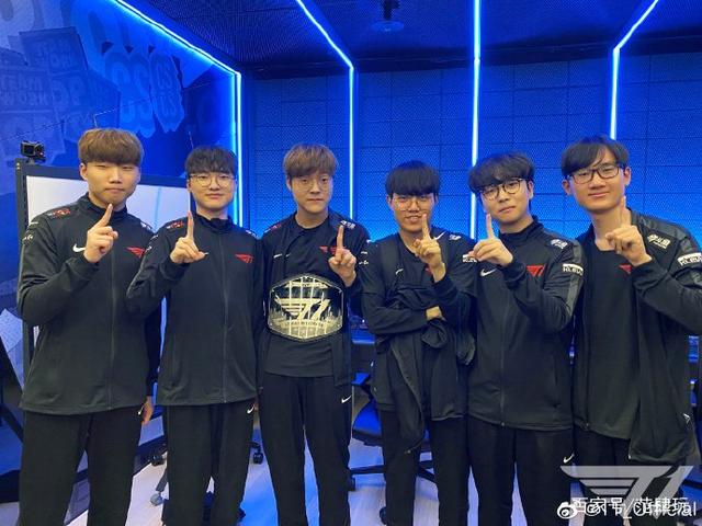 每位选手必 每位选手必